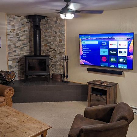 Cozy Townhouse On The Main Bus Line Villa Breckenridge Exterior foto