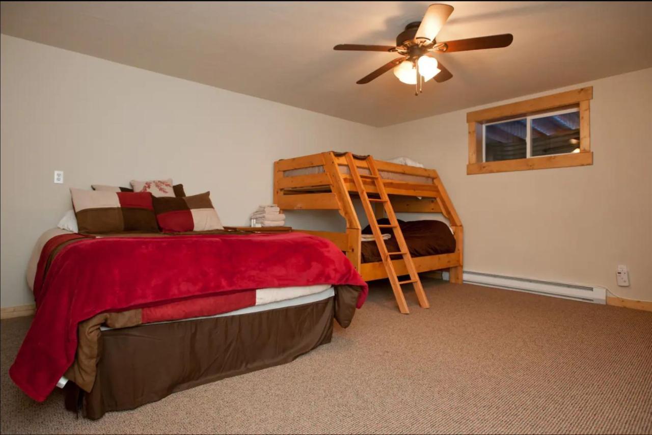Cozy Townhouse On The Main Bus Line Villa Breckenridge Exterior foto